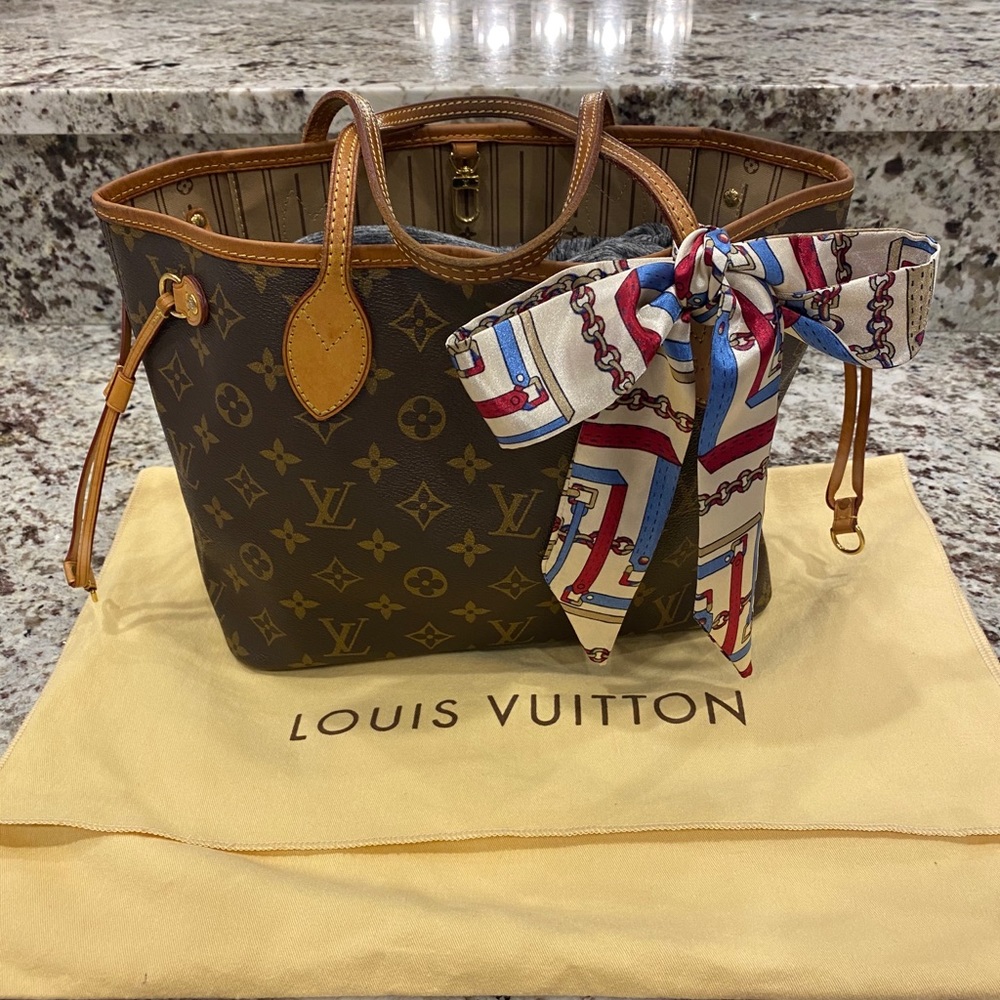 Louis Vuitton Neverfull PM